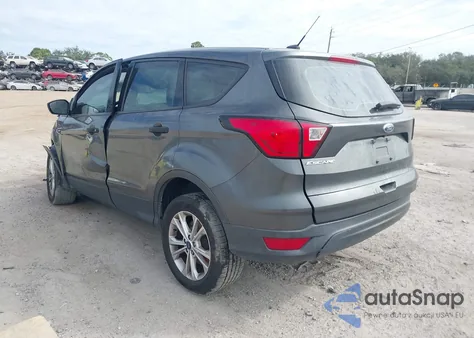 2019 Ford Escape S z USA, uszkodzony, nr VIN 1FMCU0F72KUA89826